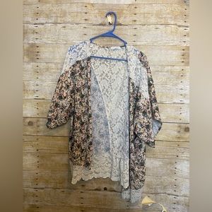 Coco + Jameson kimono 🛍